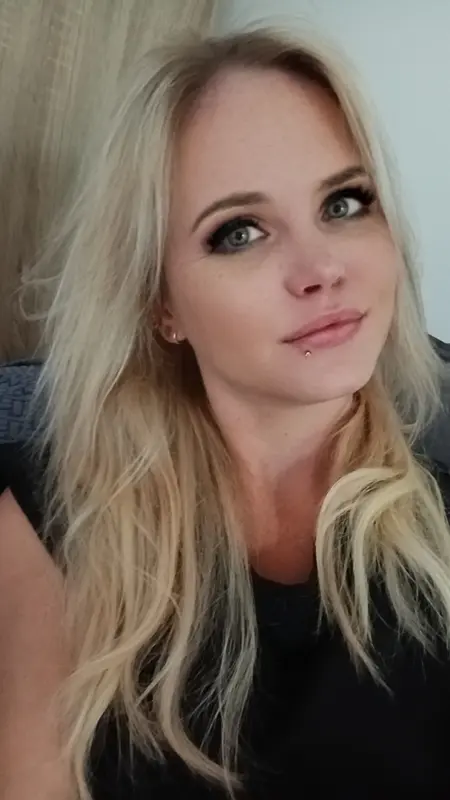 AI-generated Blonde Woman Portrait