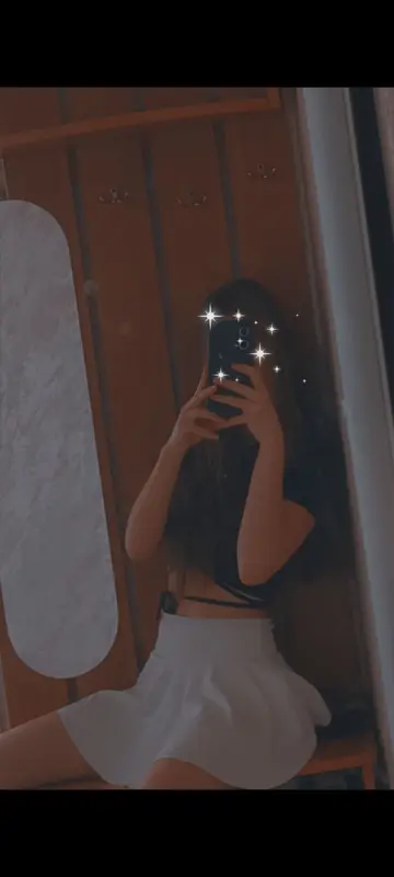 AI Mirror Selfie With Sparkles