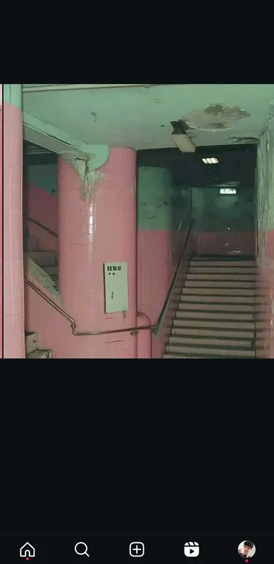 AI Stairwell Interior Decay