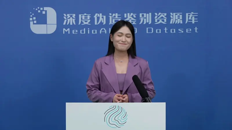 Conference Presentation With Purple Outfit