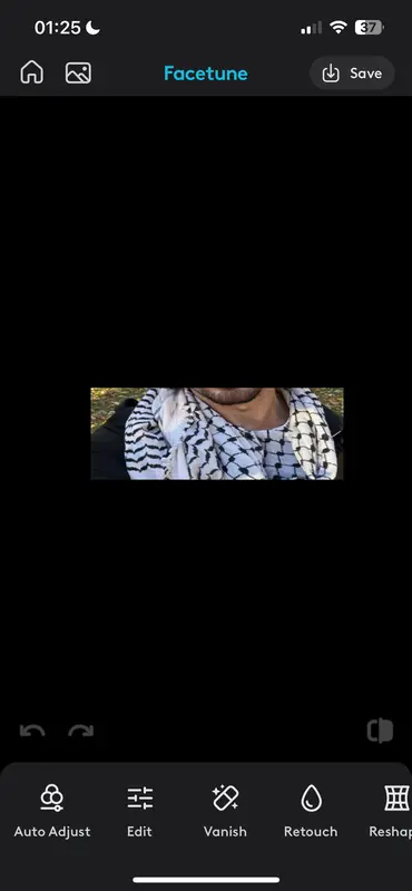 Keffiyeh Fashion Display