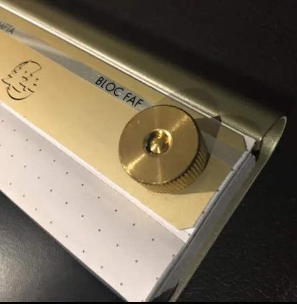 Refillable Notepad With Metal Knob