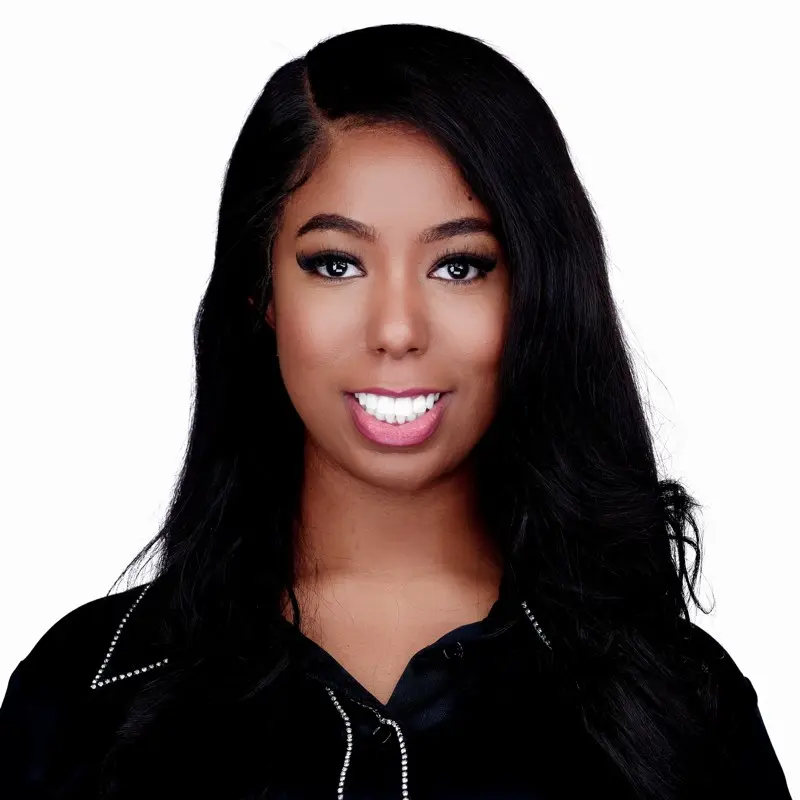 Smiling Woman Portrait Photo