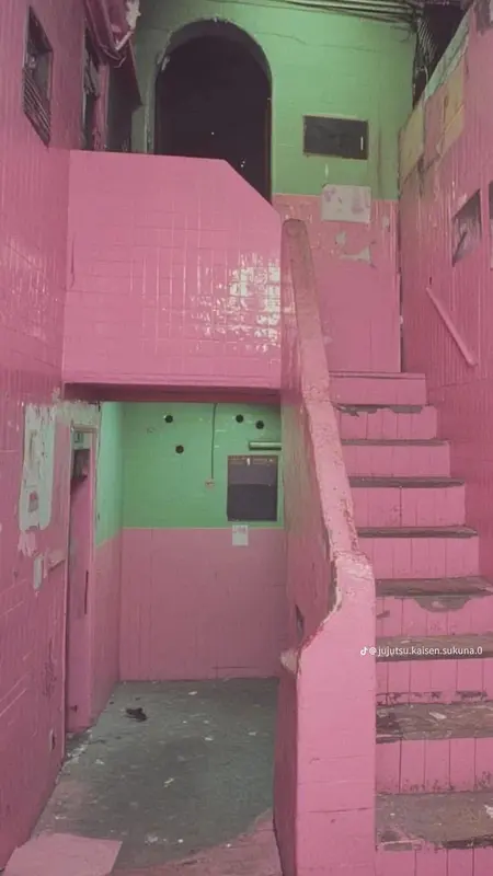Vivid Pink-green Staircase Interior